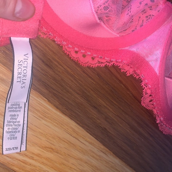 💕VS 32D Push w/o Padding Hot Barbie Pink Lace Floral Demi Comfty Push-up Bra 💕 - Picture 3 of 5